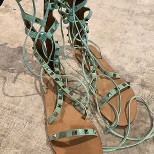 Rockstud Leather Gladiator 39 Sandals